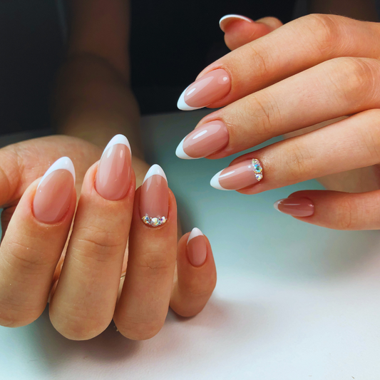 Manicura Rusa con Nivelación de Gel